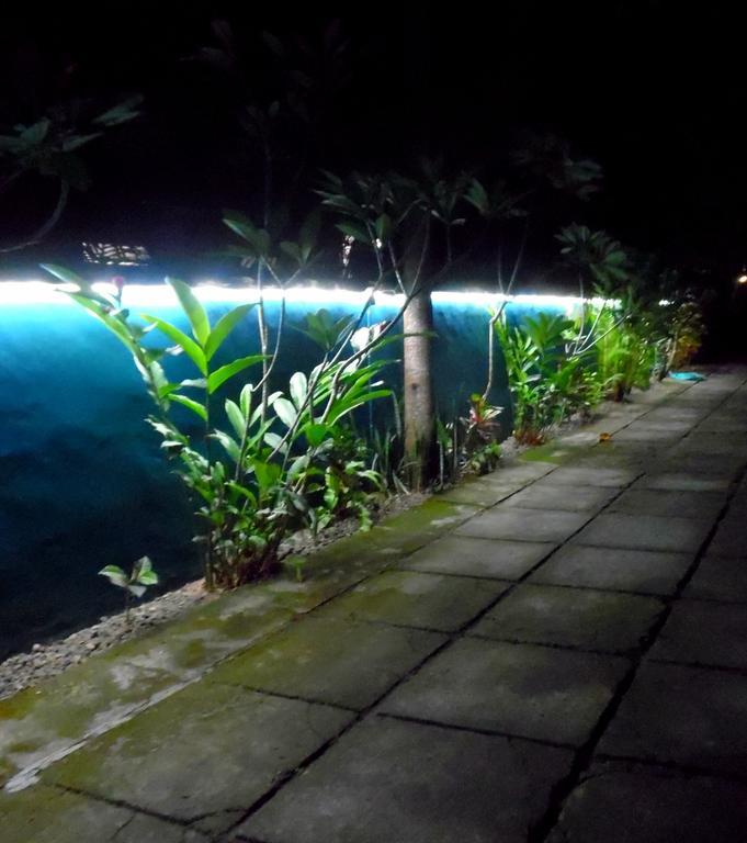 Lazy Monkey Hotel Senggigi Eksteriør billede